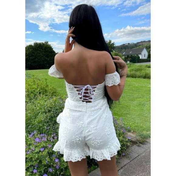 White Broderie Anglaise Lace Short Sleeve Off Shoulder Frill Hem Romper Playsuit - Picture 9 of 14